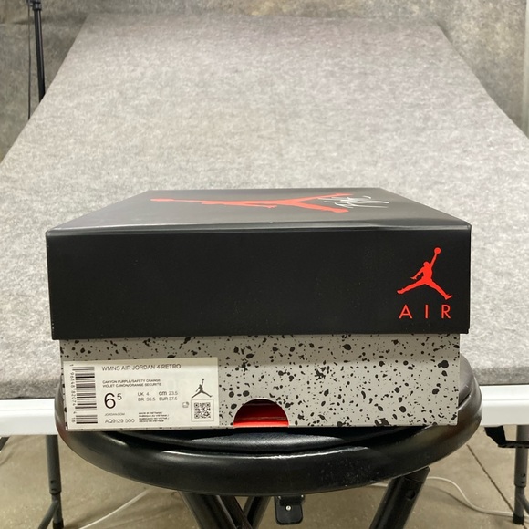 Jordan 4 Retro Crayola Purple Size 6.5W DS - Picture 2 of 6